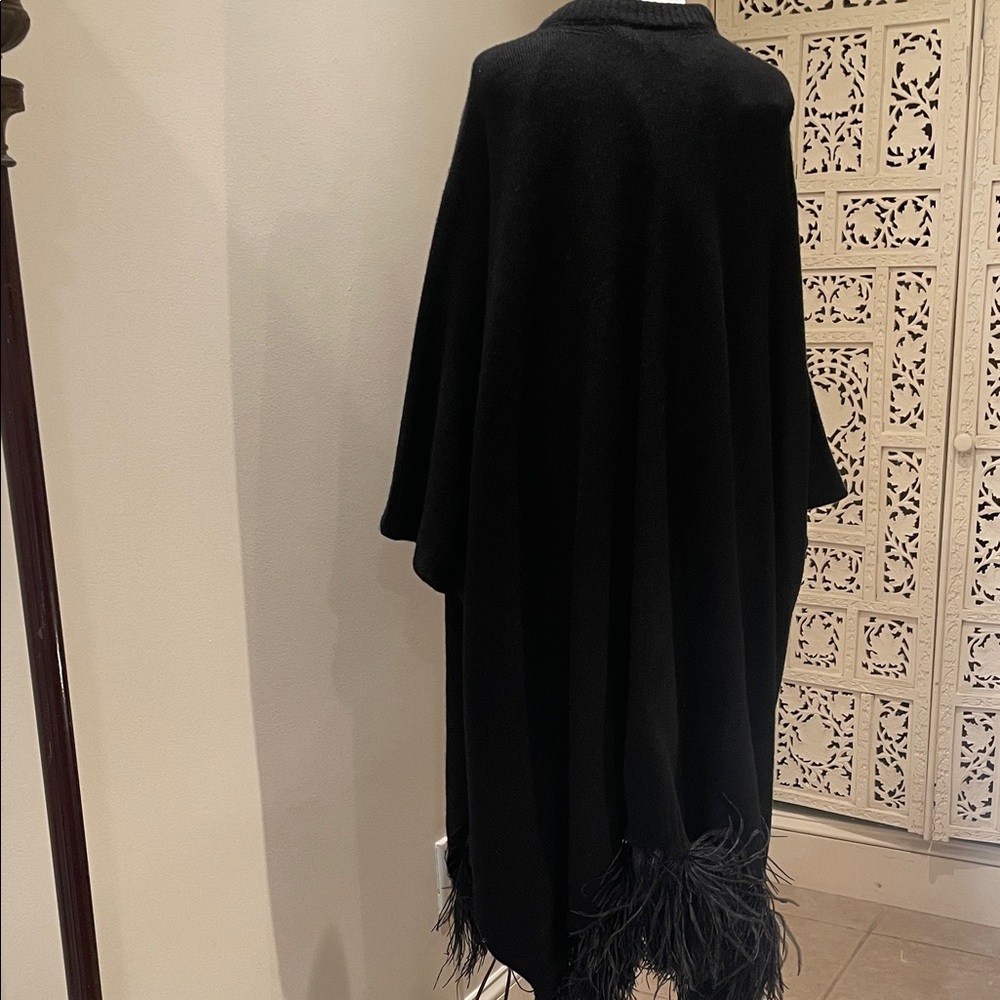 Valentino Black Knit cardigan/feather cape - Picture 5 of 10
